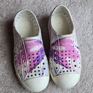 Native Jefferson Kids Slip-On Shoes in Pink & Purple
